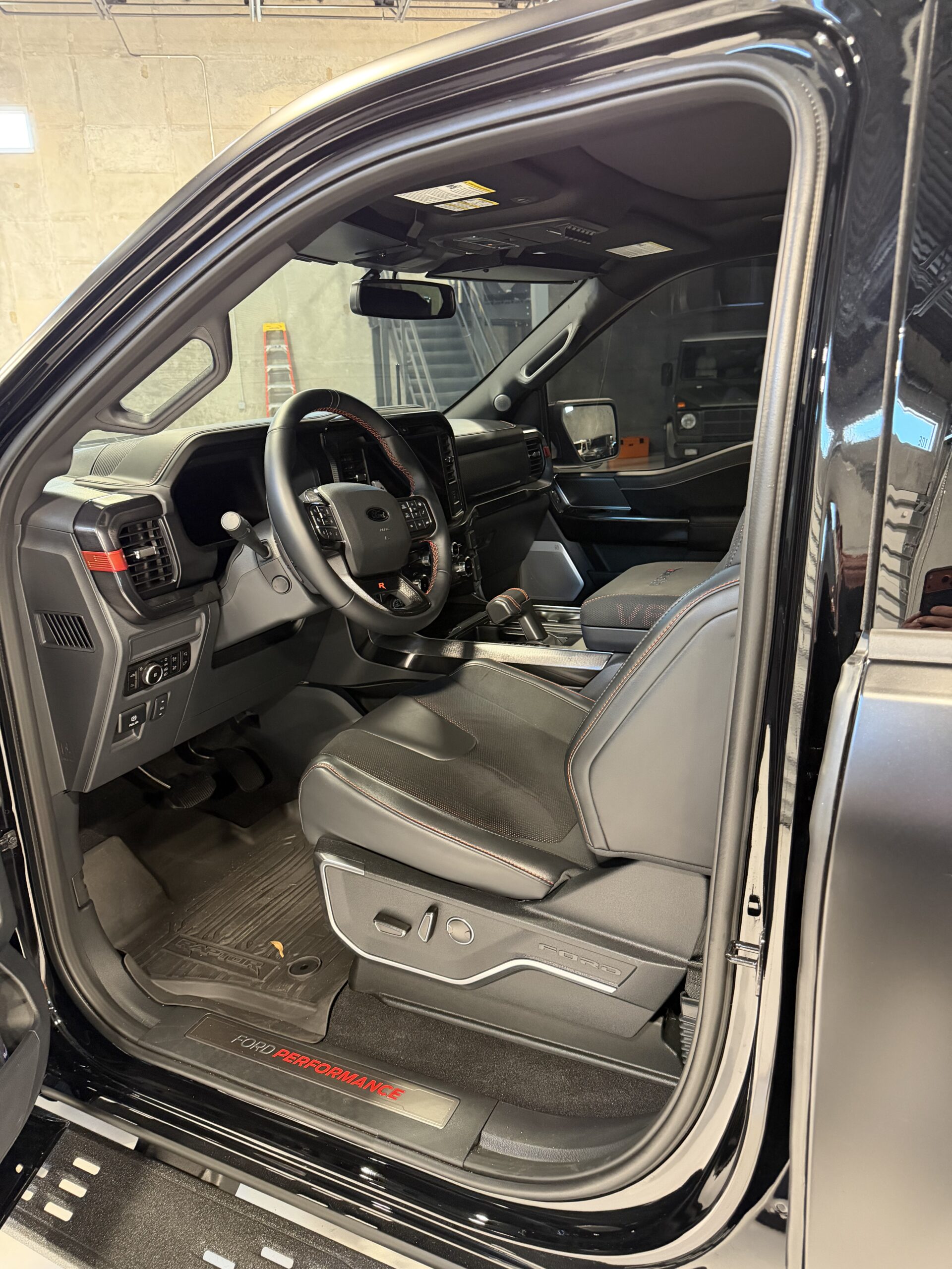 graydon-f-150-raptor-r-black-4-13