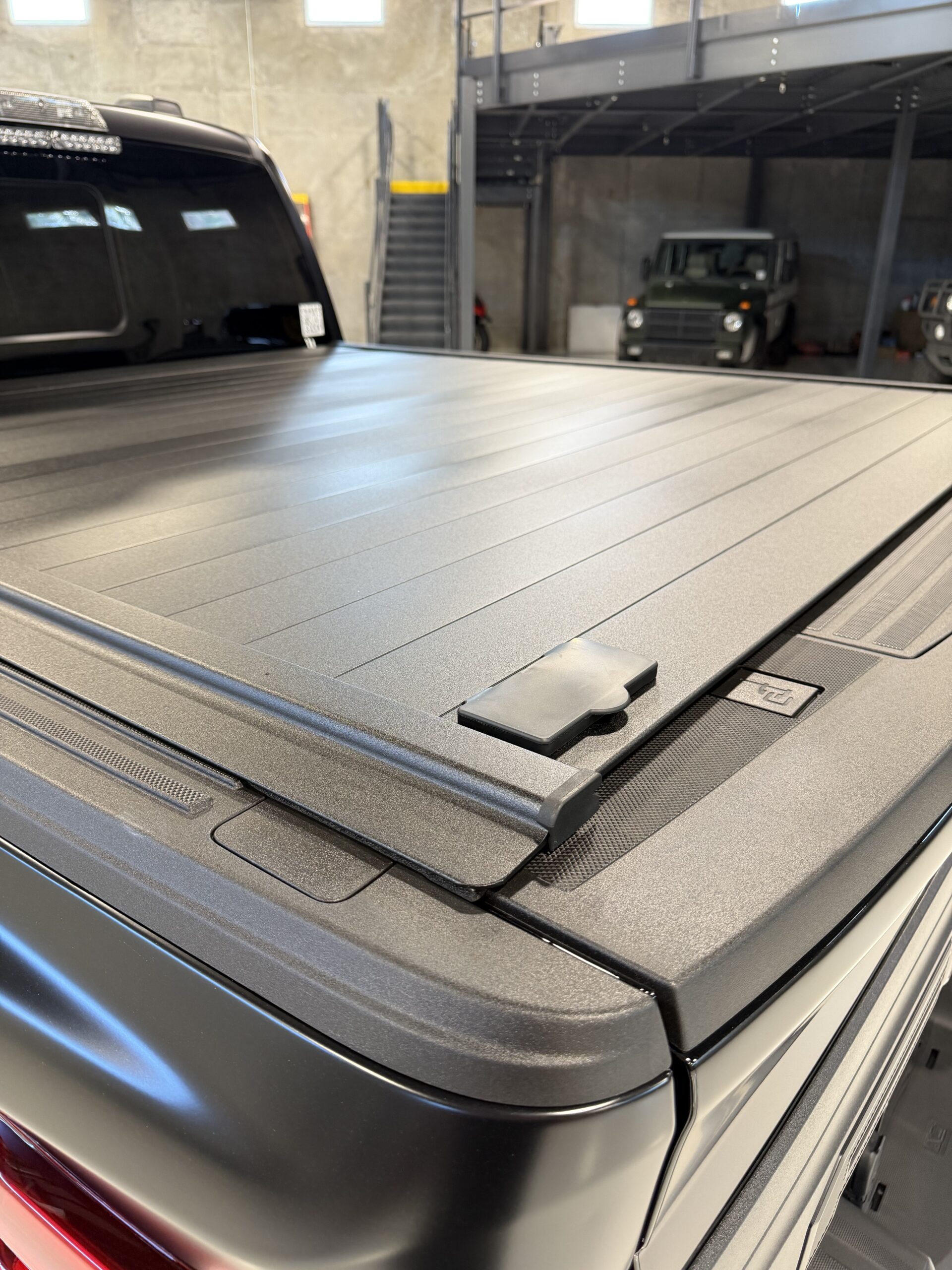 graydon-f-150-raptor-r-black-6-18