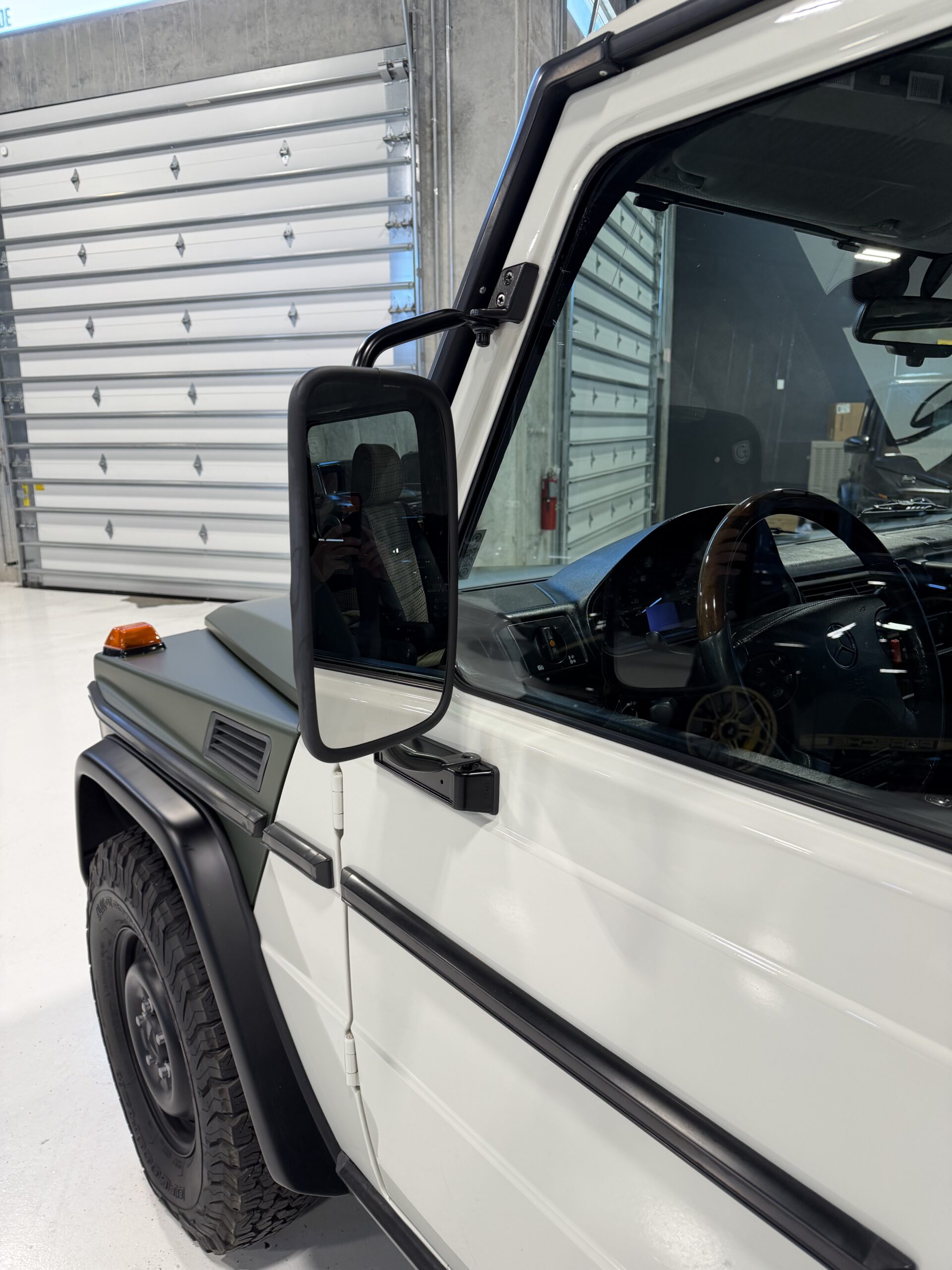 graydon-g500-mercedes-white-56-53