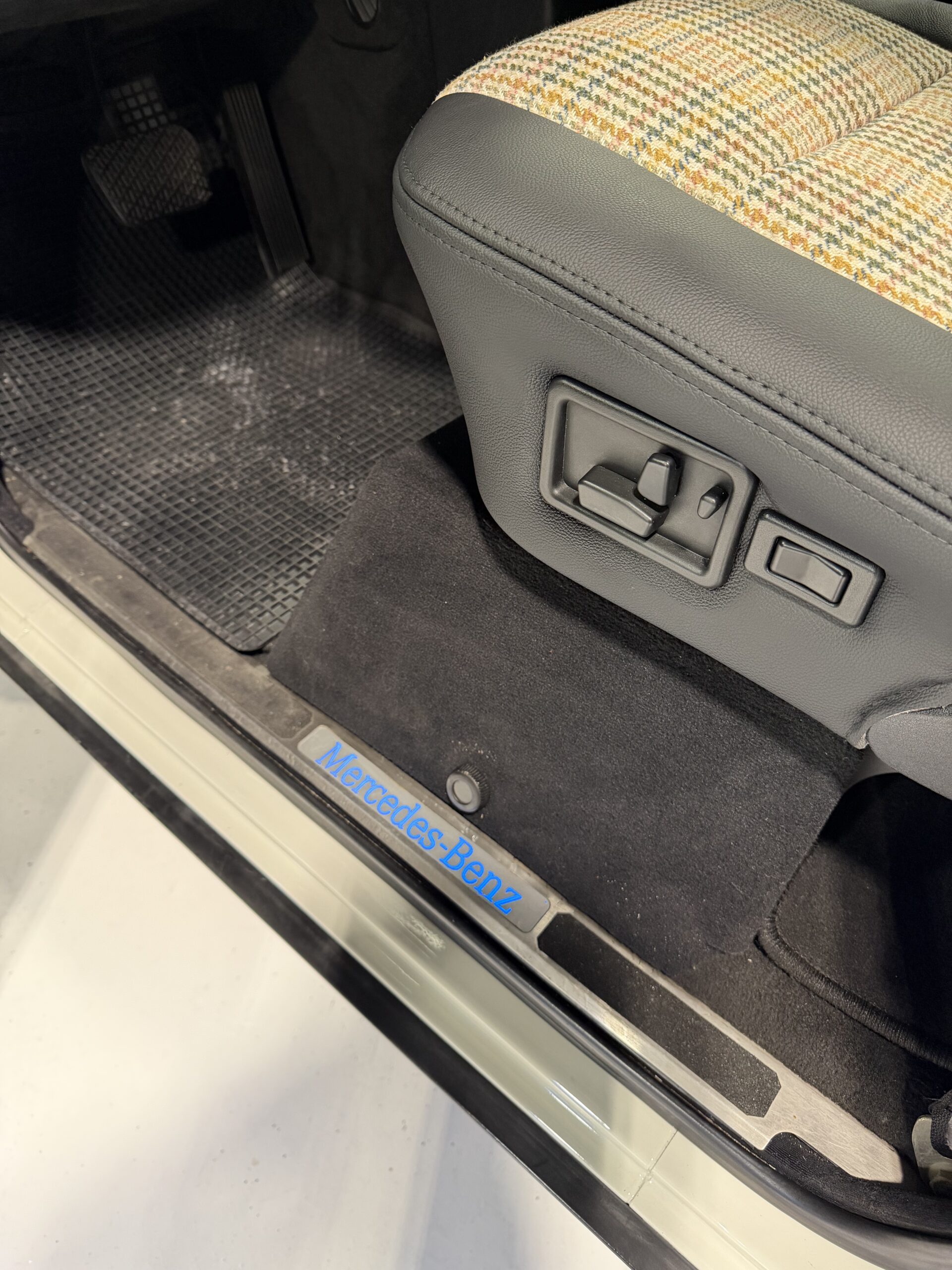 graydon-g500-mercedes-white-58-53